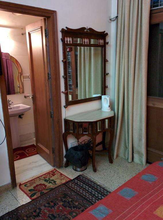 Delhi Bed And Breakfast New Delhi Room photo